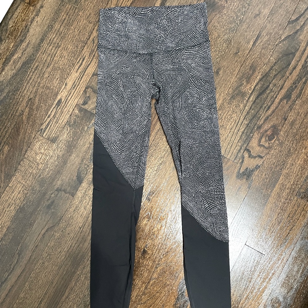 Speckled leggings.  Size 4